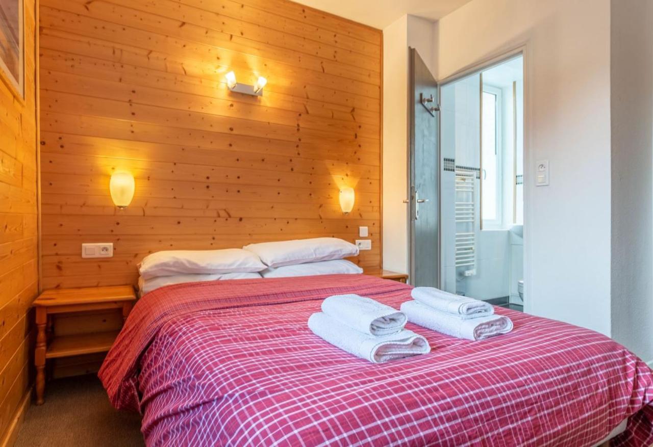Hotel Les Aravis Saint-Jean-de-Sixt Exterior photo